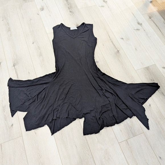TRANSPARENTE Black Asymmetrical Short Sleeveless V-neck Slender Dress - Small - Picture 9 of 11